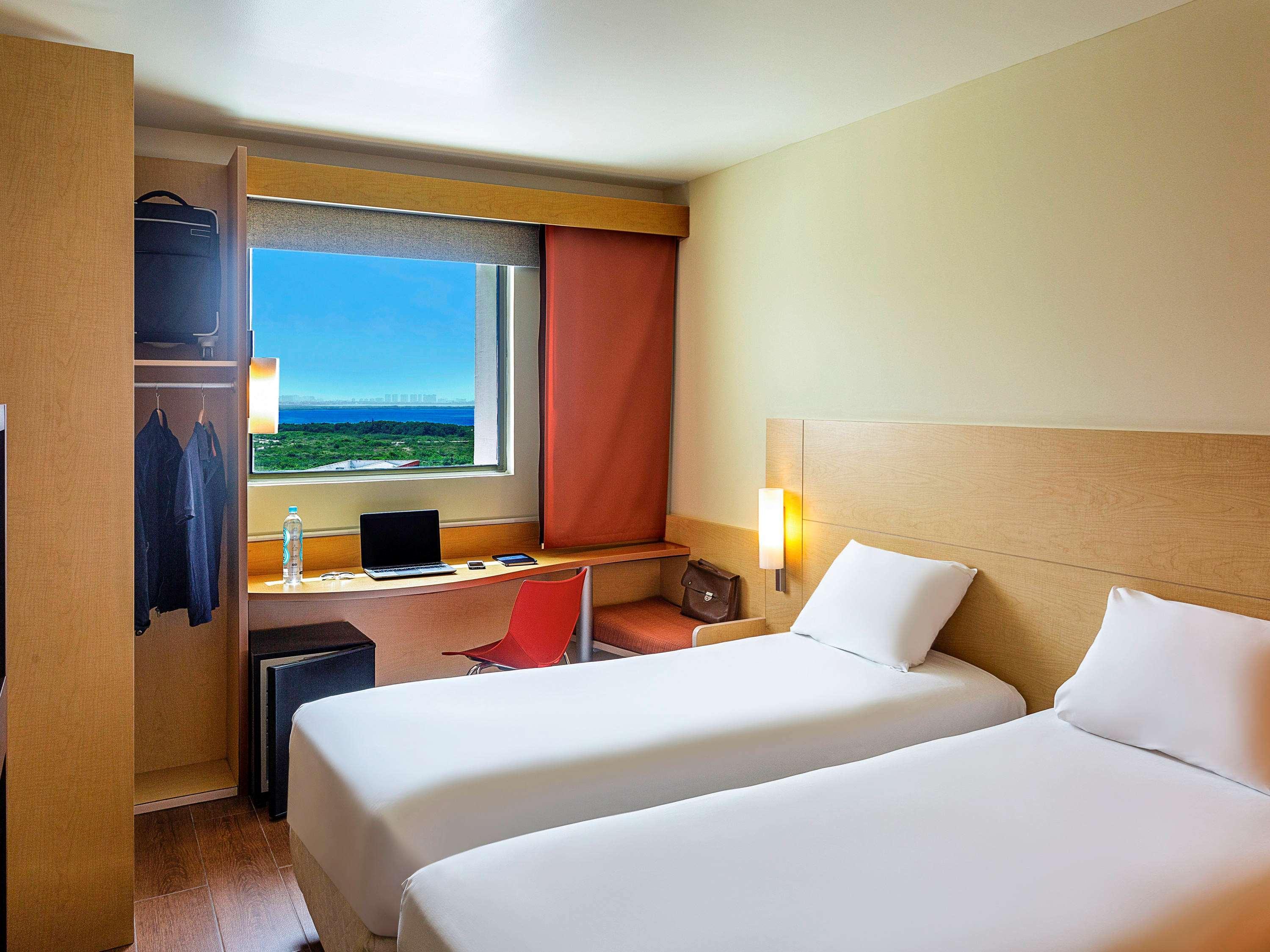 Ibis Cancun Centro Eksteriør billede
