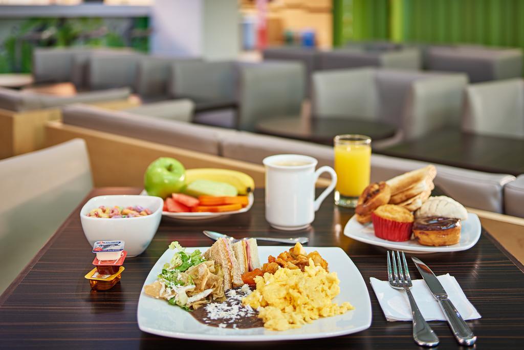 Ibis Cancun Centro Eksteriør billede